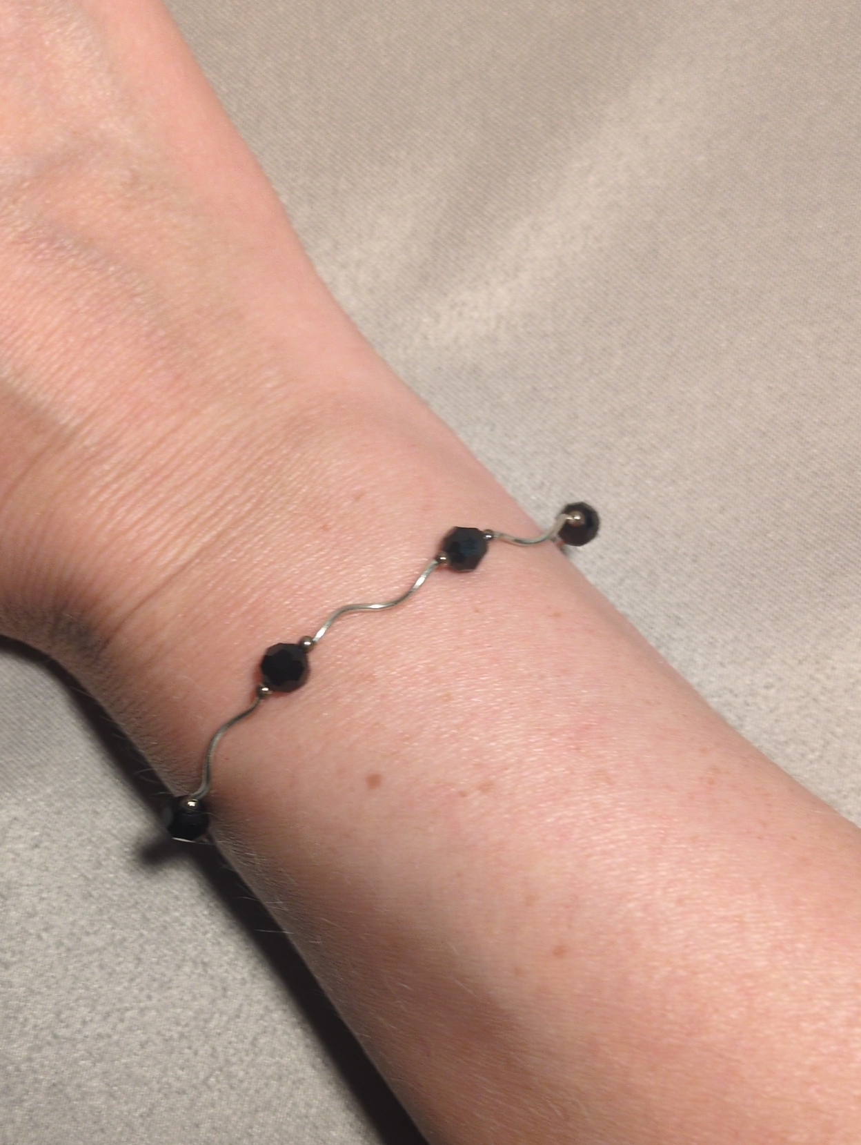 Sterling Silver Delicate Black Bead Wave Bracelet